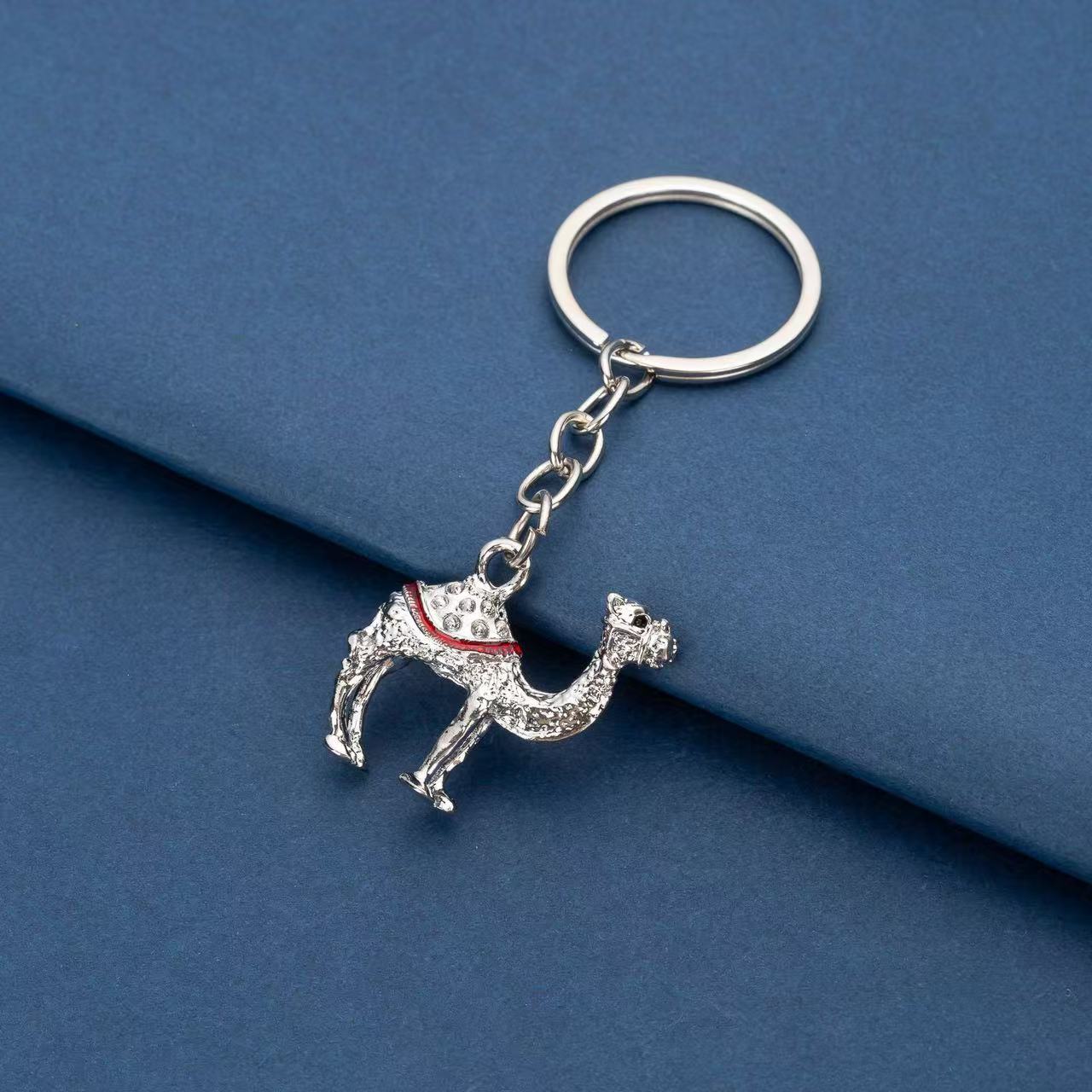 New Metal 3D Camel Keychain Du - Car Accessories In Dubai recension och pris