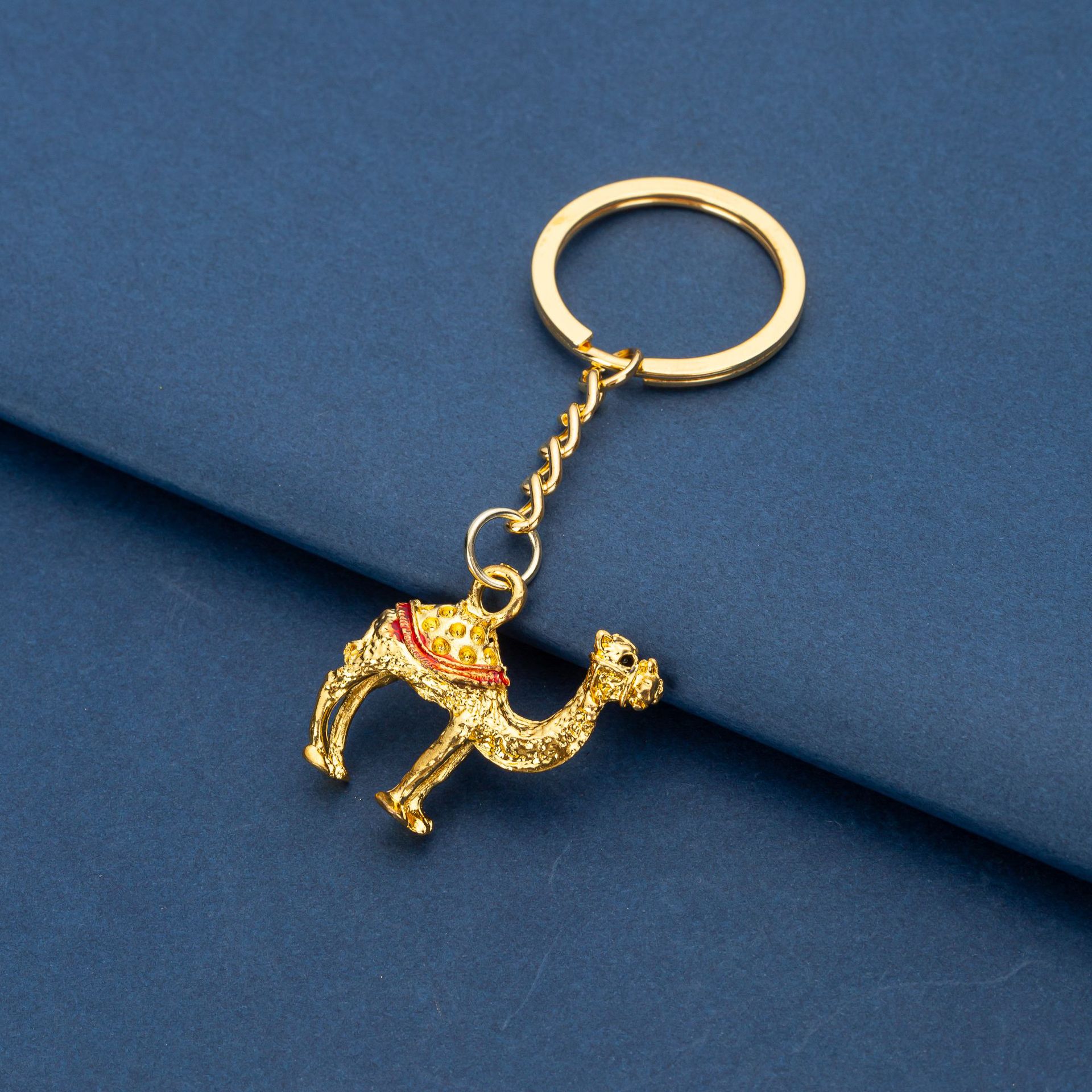 New Metal 3D Camel Keychain Du - Car Accessories In Dubai recension och pris
